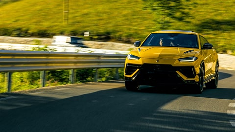 Yellow Lamborghini Urus 4